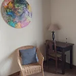 O Miroir... Sans Detour Dis-moi De Ce Sejour בית אירוח *